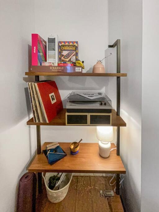 Breezy Hill Eccentric Studio Cottage Accord Buitenkant foto